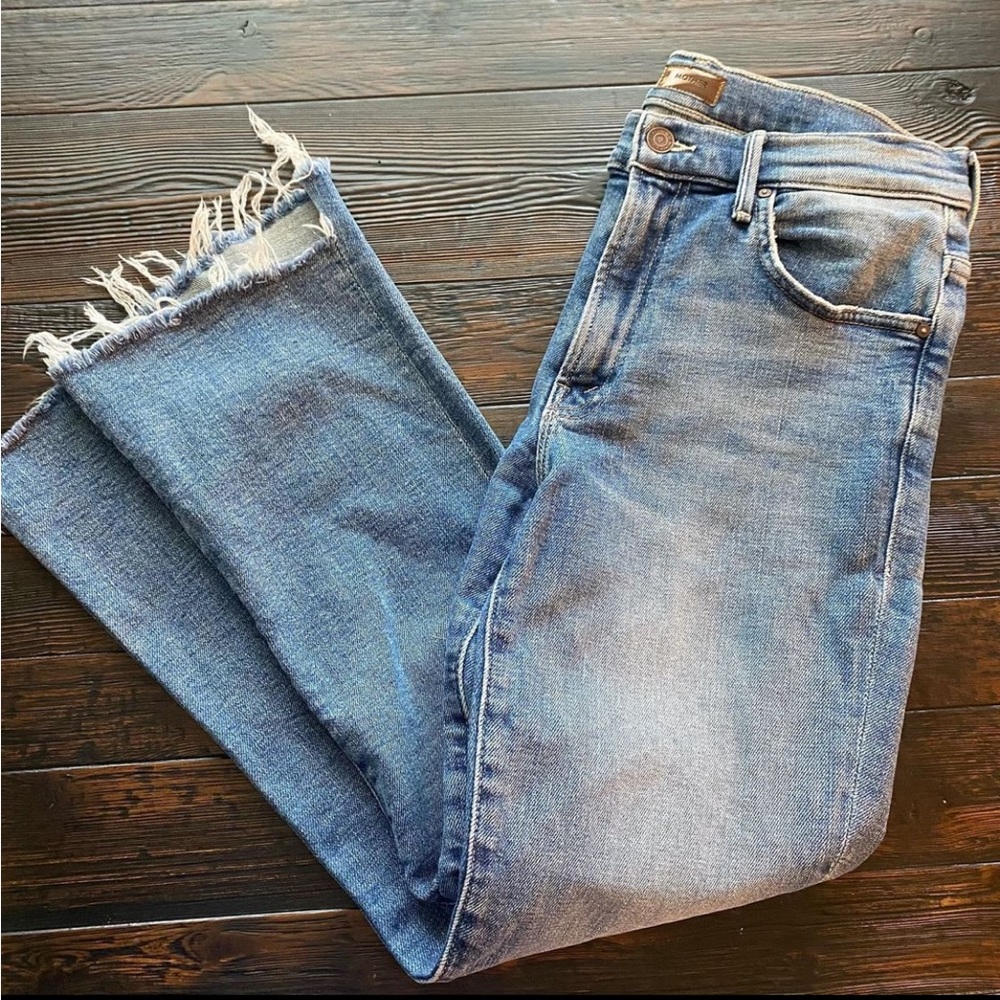Mother Insider Crop Fray Jeans
